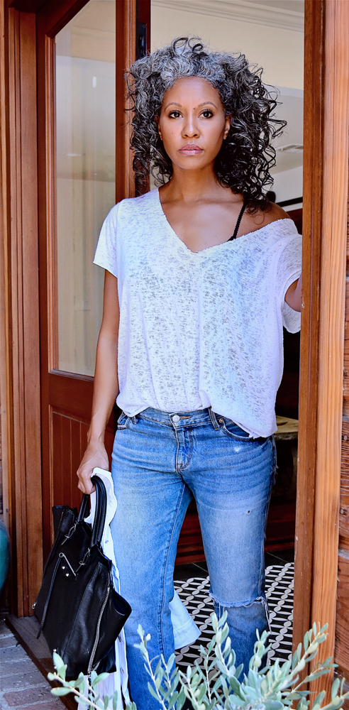 Distressed Boyfriend Jeans | #OOTD | Outfit Out The Door