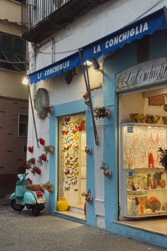 La Conchiglia Shop in Forio